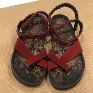 Muk Luk brick colored sandals